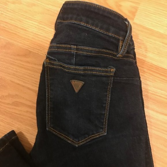 Guess Jeans - Picture 7 of 10